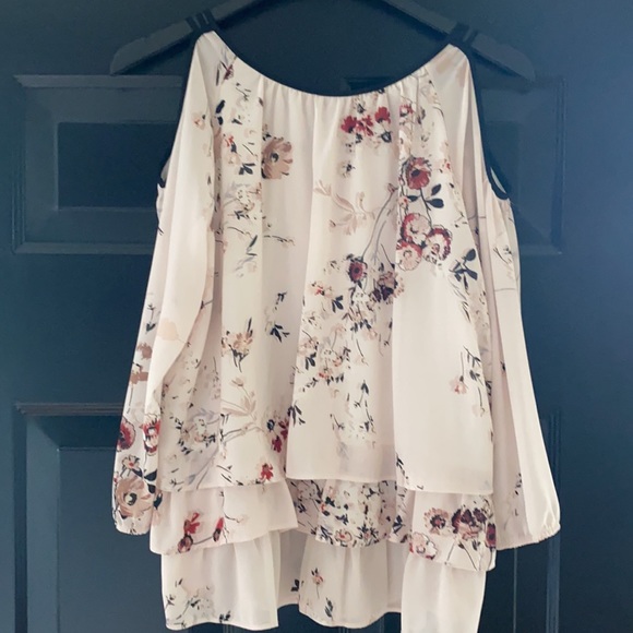 Joseph Ribkoff floral cold shoulder lined top so 8 - Picture 5 of 6